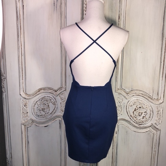 Lush Simple But Detailed Spaghetti Cross Strap Backless Double Knit Dress Size S - Picture 6 of 9